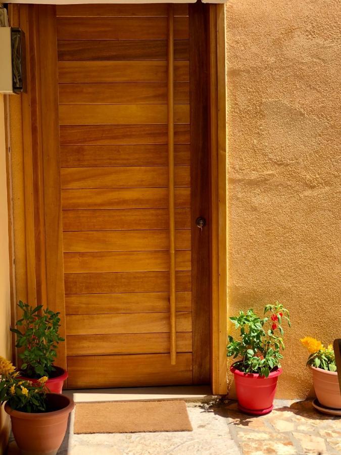 Tzavelitiko Home ヒマラ エクステリア 写真