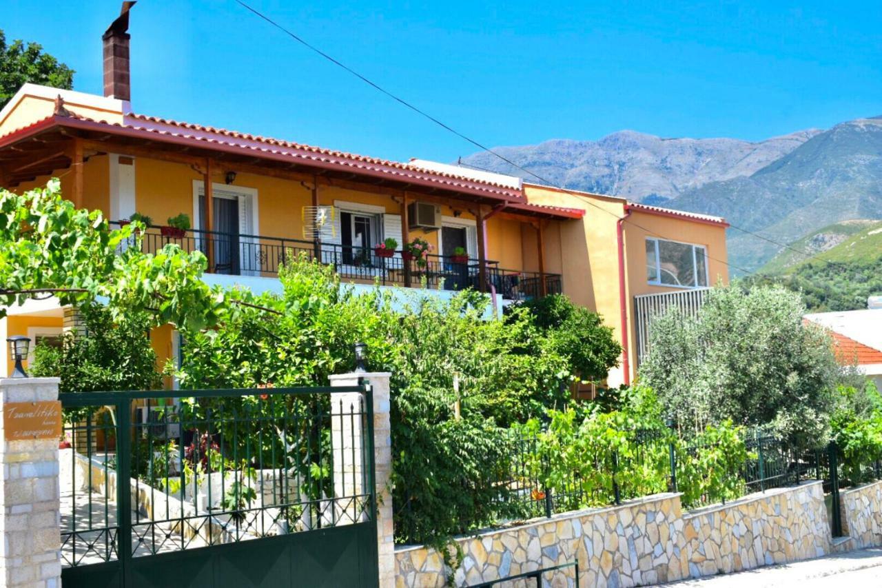 Tzavelitiko Home ヒマラ エクステリア 写真