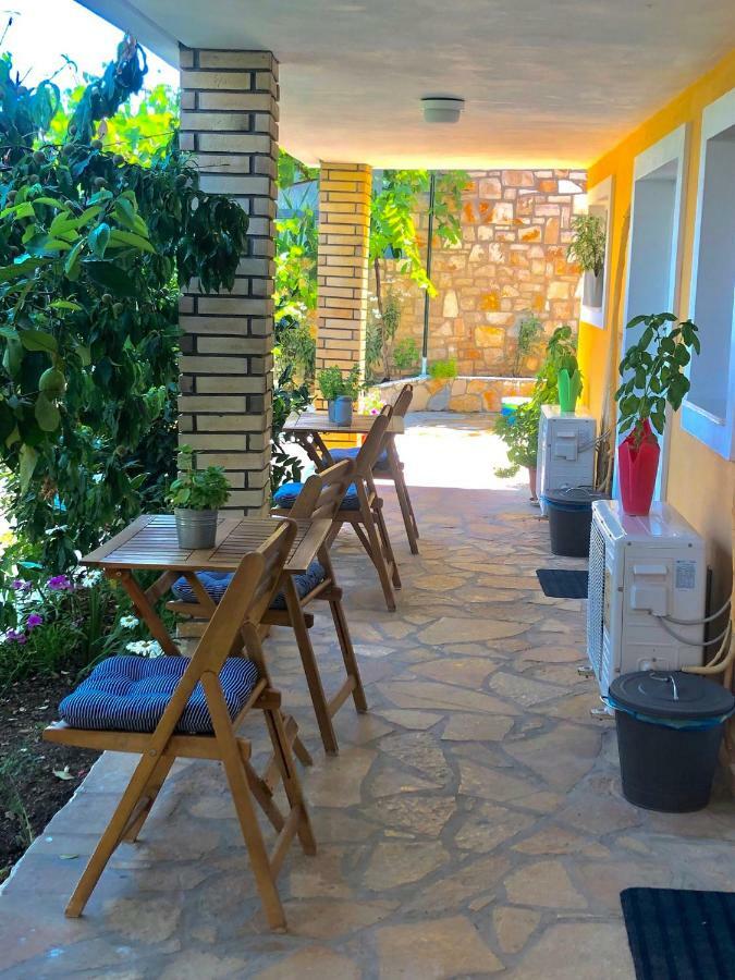 Tzavelitiko Home ヒマラ エクステリア 写真